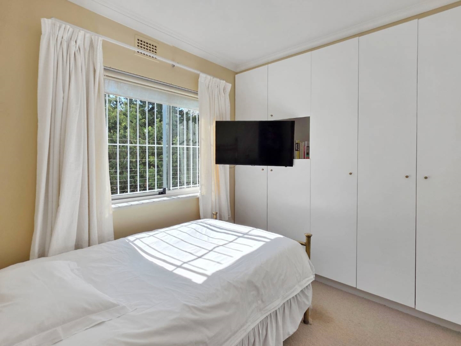 2 Bedroom Property for Sale in Sea Point Western Cape